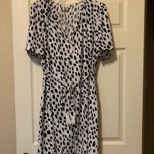 Women’s black and white dress